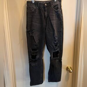 Distressed Mom Jean